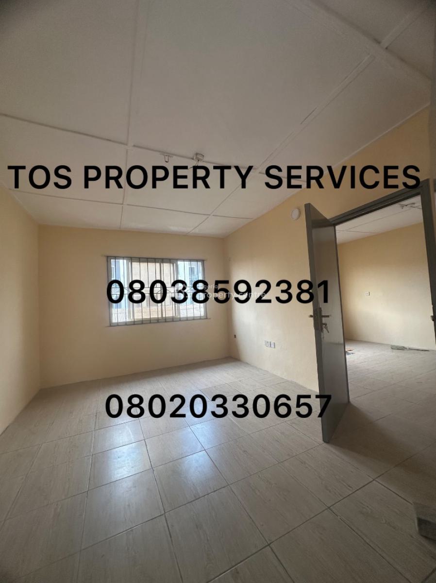 Standard & Spacious 3 Bedroom Apartment, Yaba, Lagos, Yaba, Lagos, Flat / Apartment for Rent
