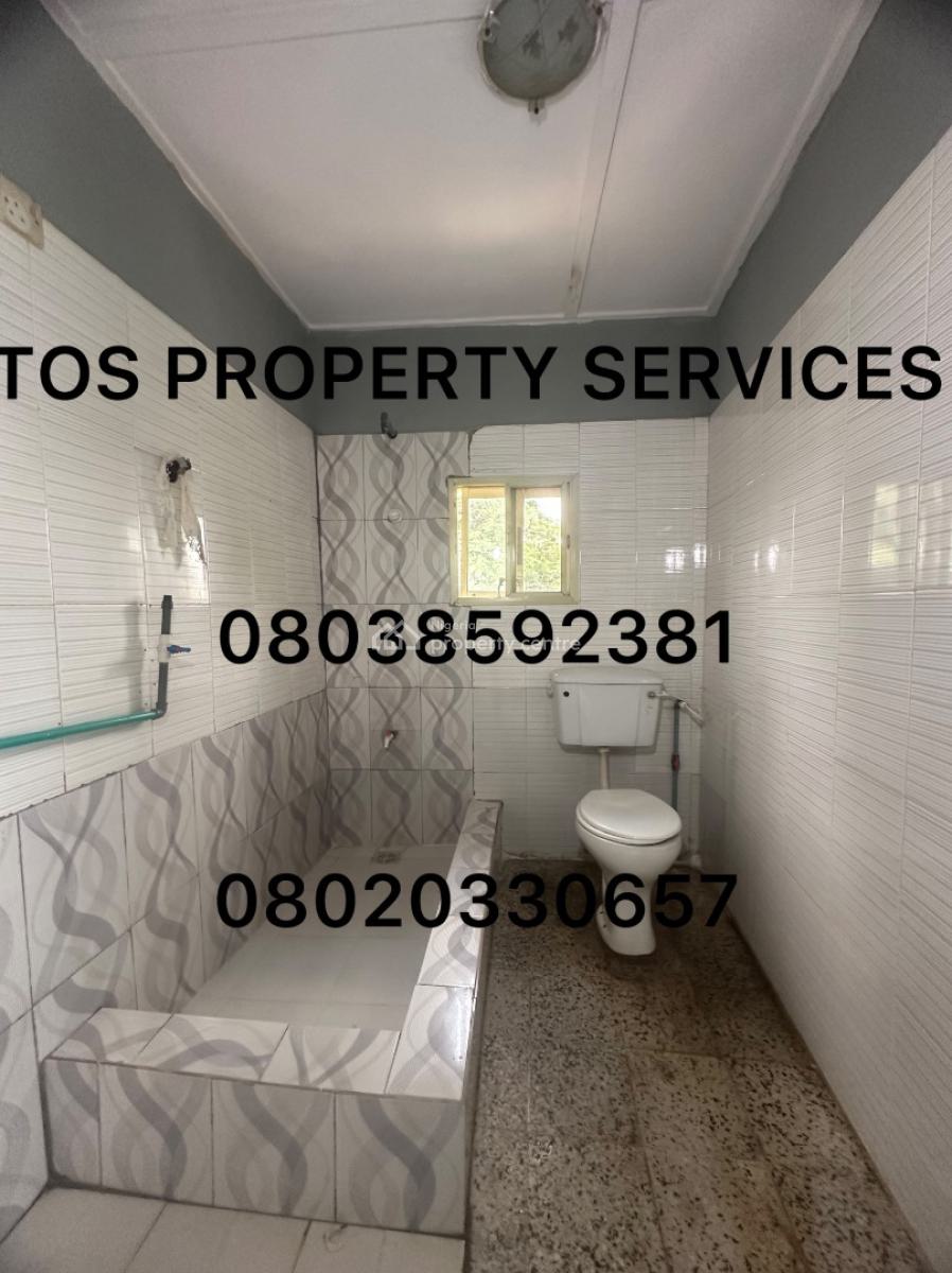 Standard & Spacious 3 Bedroom Apartment, Yaba, Lagos, Yaba, Lagos, Flat / Apartment for Rent