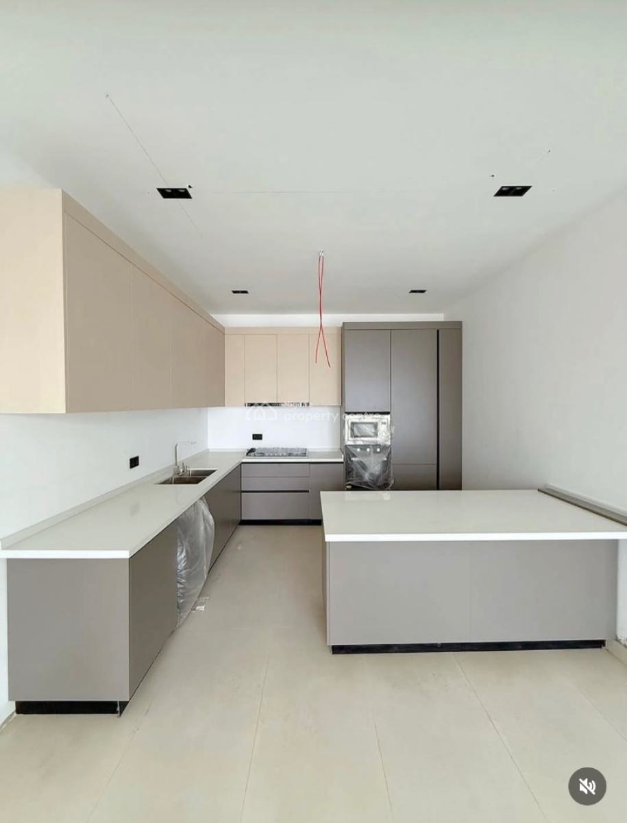 Nicely Done 3 Bedroom Fully Serviced and Spacious Apartment, Lekki Phase 1, Lekki, Lagos, Flat / Apartment for Sale