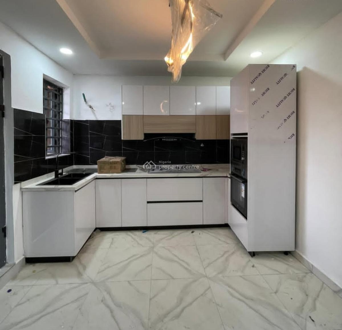 Well Finished Serviced 4 Bedroom Terrace with a Room Bq, Ikate Elegushi, Lekki, Lagos, Terraced Duplex for Sale