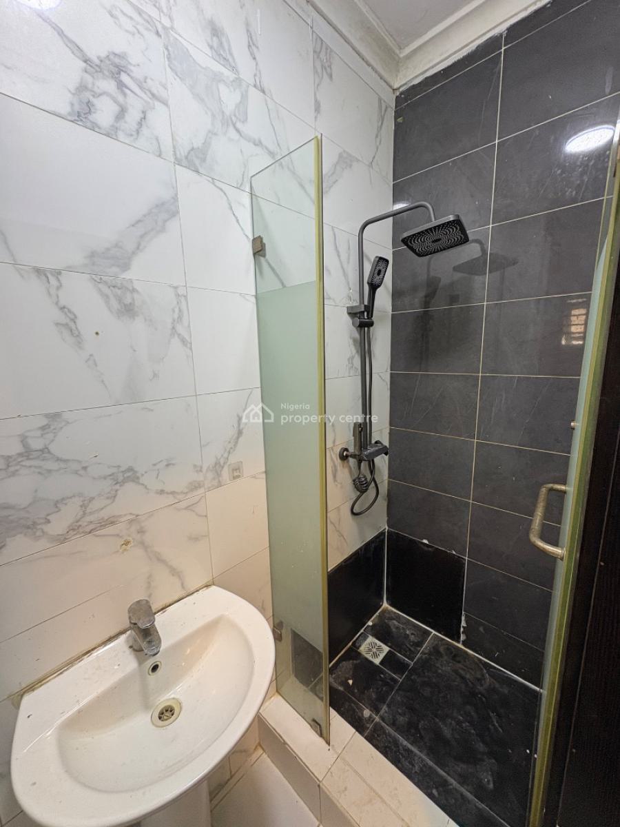 Studio/ Selfcon, Spg Road Before Igboefon Traffic Light, Lekki Phase 2, Lekki, Lagos, Self Contain (single Rooms) for Rent