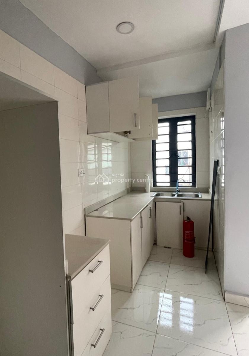 a 2 Bedroom Flat, Ologolo, Lekki, Lagos, Flat / Apartment for Rent