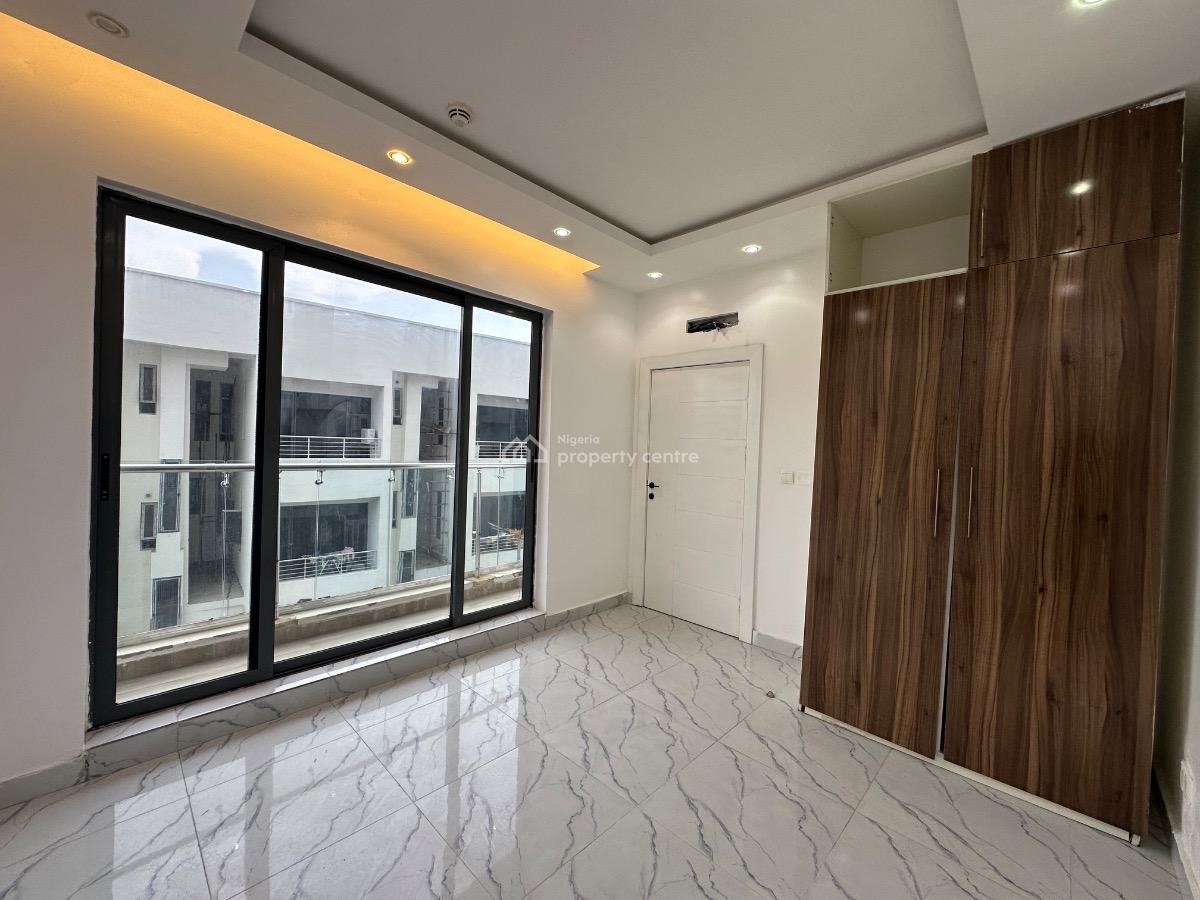 Charming & Fully Serviced 2 Bedroom Apartment, Periwinkle Estate, Lekki Phase 1, Lekki, Lagos, Flat / Apartment for Rent