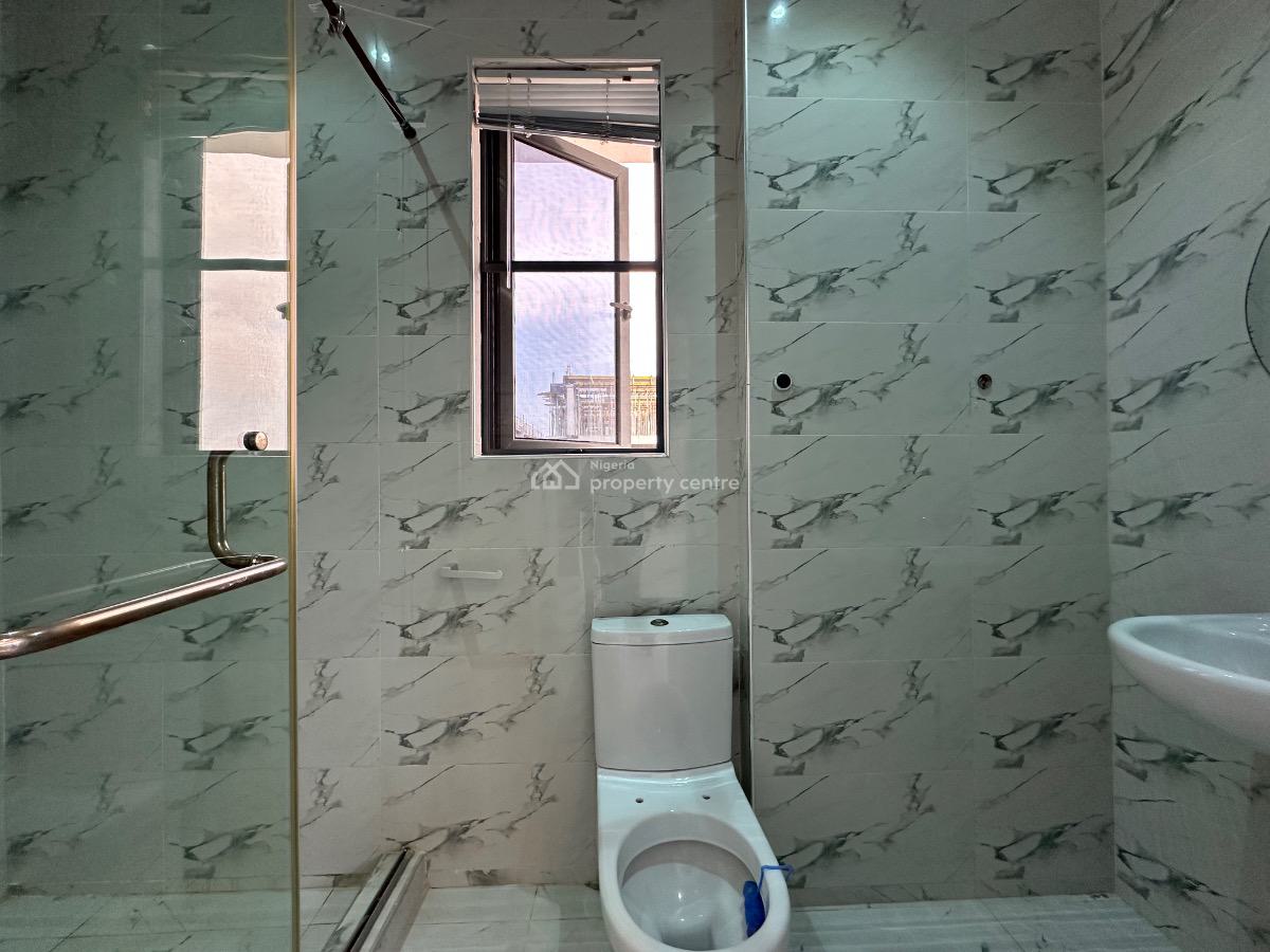 Charming & Fully Serviced 2 Bedroom Apartment, Periwinkle Estate, Lekki Phase 1, Lekki, Lagos, Flat / Apartment for Rent