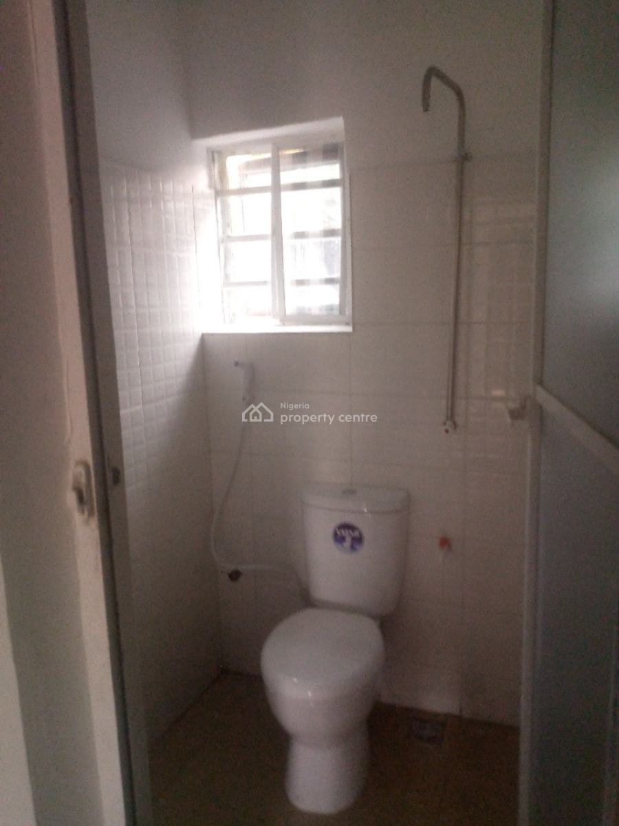 Standard Self Contain, Eneka Road, Rumuduru, Port Harcourt, Rivers, Self Contain (single Rooms) for Rent