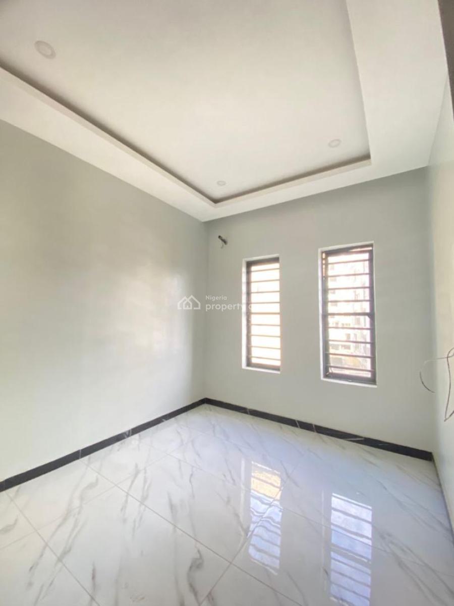 Luxury 2 Bedroom Apartment with an Elevator, Gym, Lekki Phase 1, Lekki, Lagos, Flat / Apartment for Rent