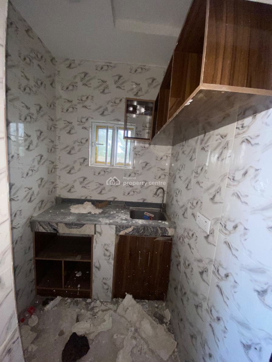 Brand New Mini Flat with Morden Facilities En-suite, Alashela Royal Estate, Ogombo, Ajah, Lagos, Mini Flat (room and Parlour) for Rent