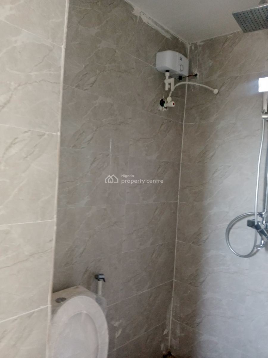 2 Bedroom Flat with Open Kitchen Plan Available, Alagomeji, Alagomeji, Yaba, Lagos, Flat / Apartment for Rent