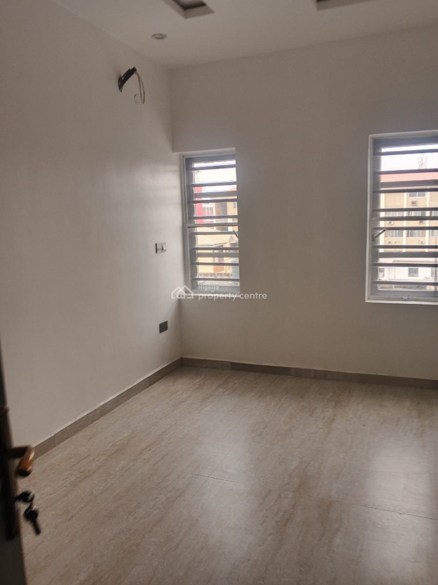 2 Bedroom Flat Available in a Highbrow Area, Off  Obafemi Awolowo Way, Ikeja, Lagos, Flat / Apartment for Rent