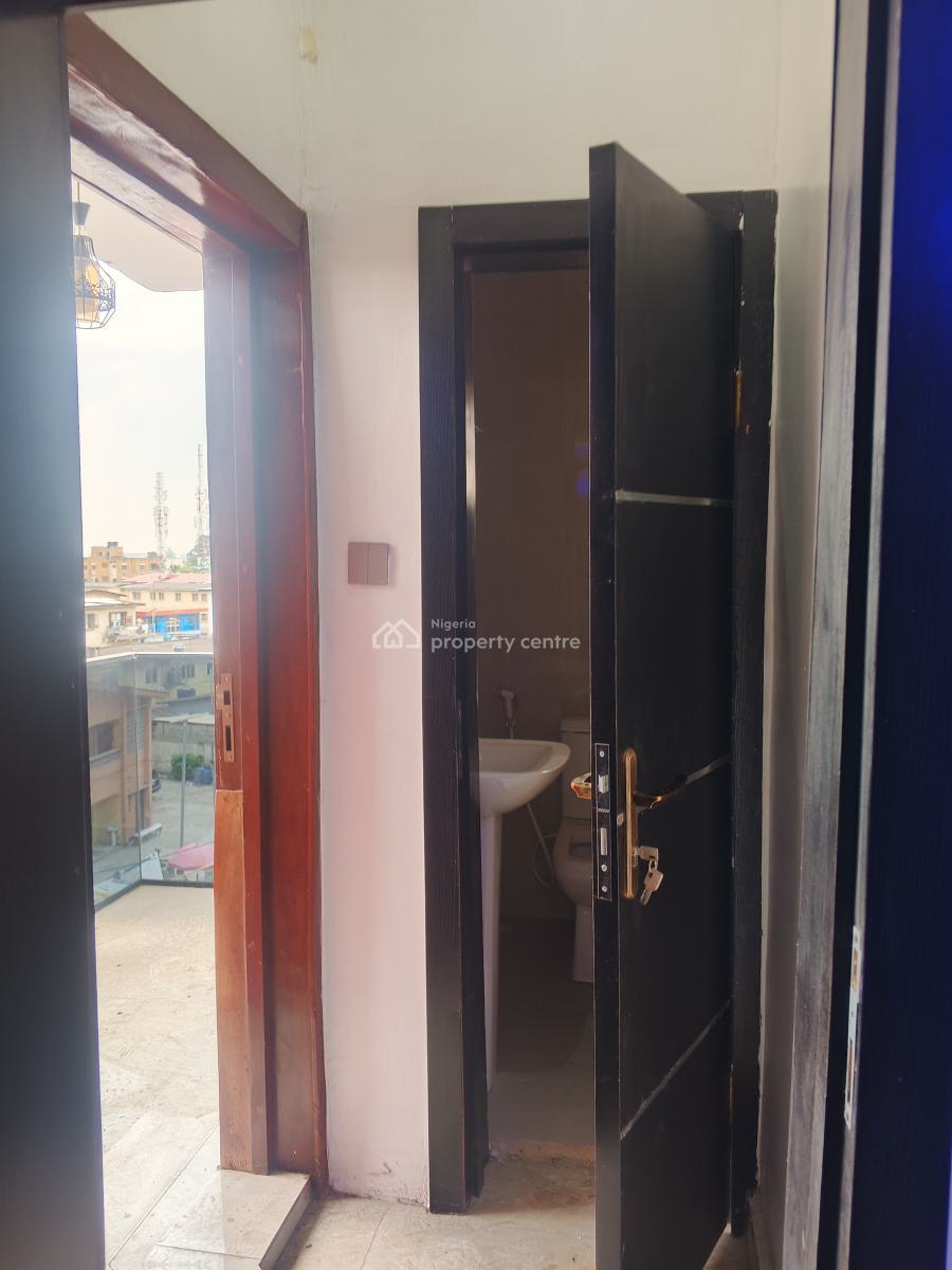 2 Bedroom Flat Available in a Highbrow Area, Off  Obafemi Awolowo Way, Ikeja, Lagos, Flat / Apartment for Rent