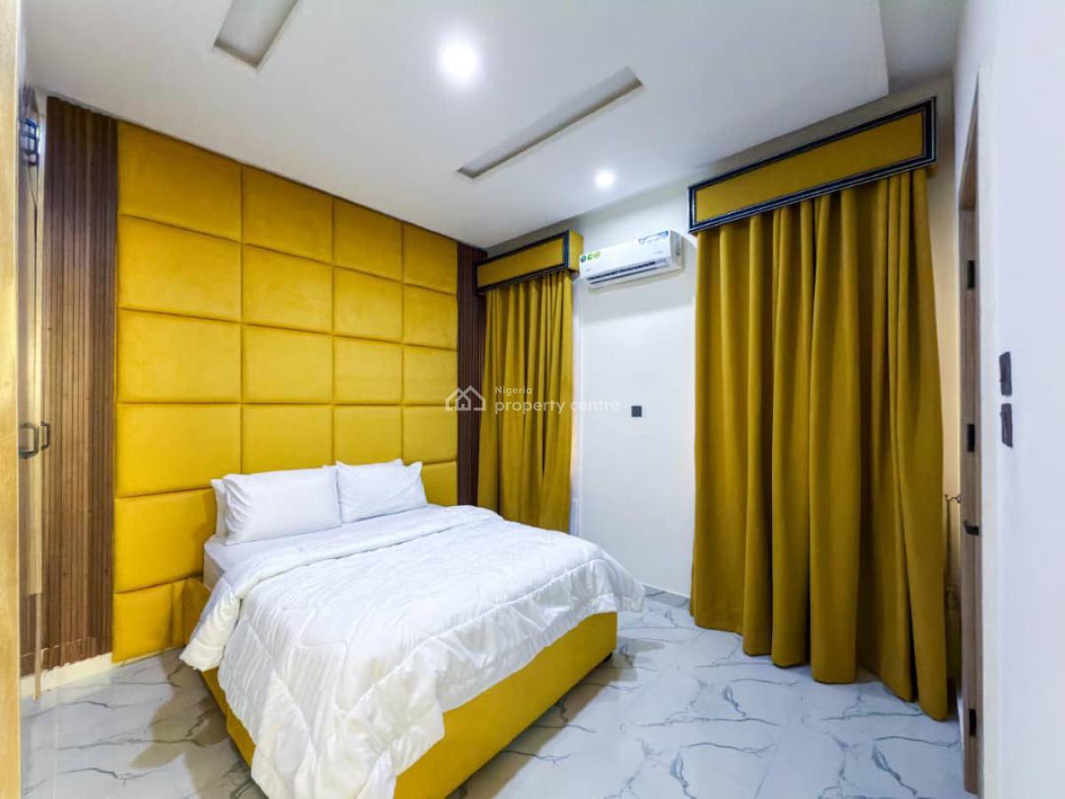 Luxury 3 Bedroom Apartment with Pool, Ps5 and Gym Available, Ajah, Lagos, Flat / Apartment Short Let