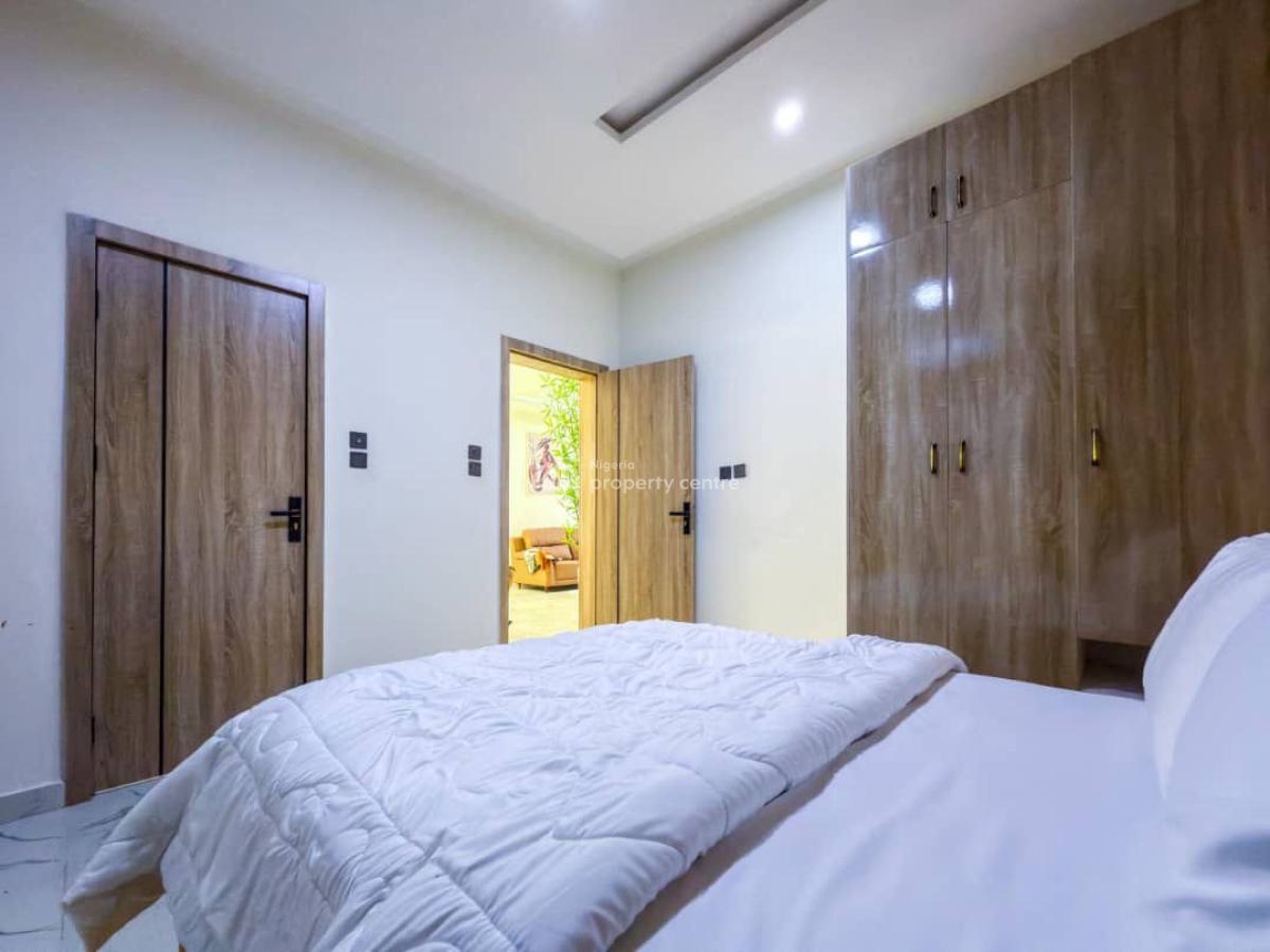 Luxury 3 Bedroom Apartment with Pool, Ps5 and Gym Available, Ajah, Lagos, Flat / Apartment Short Let