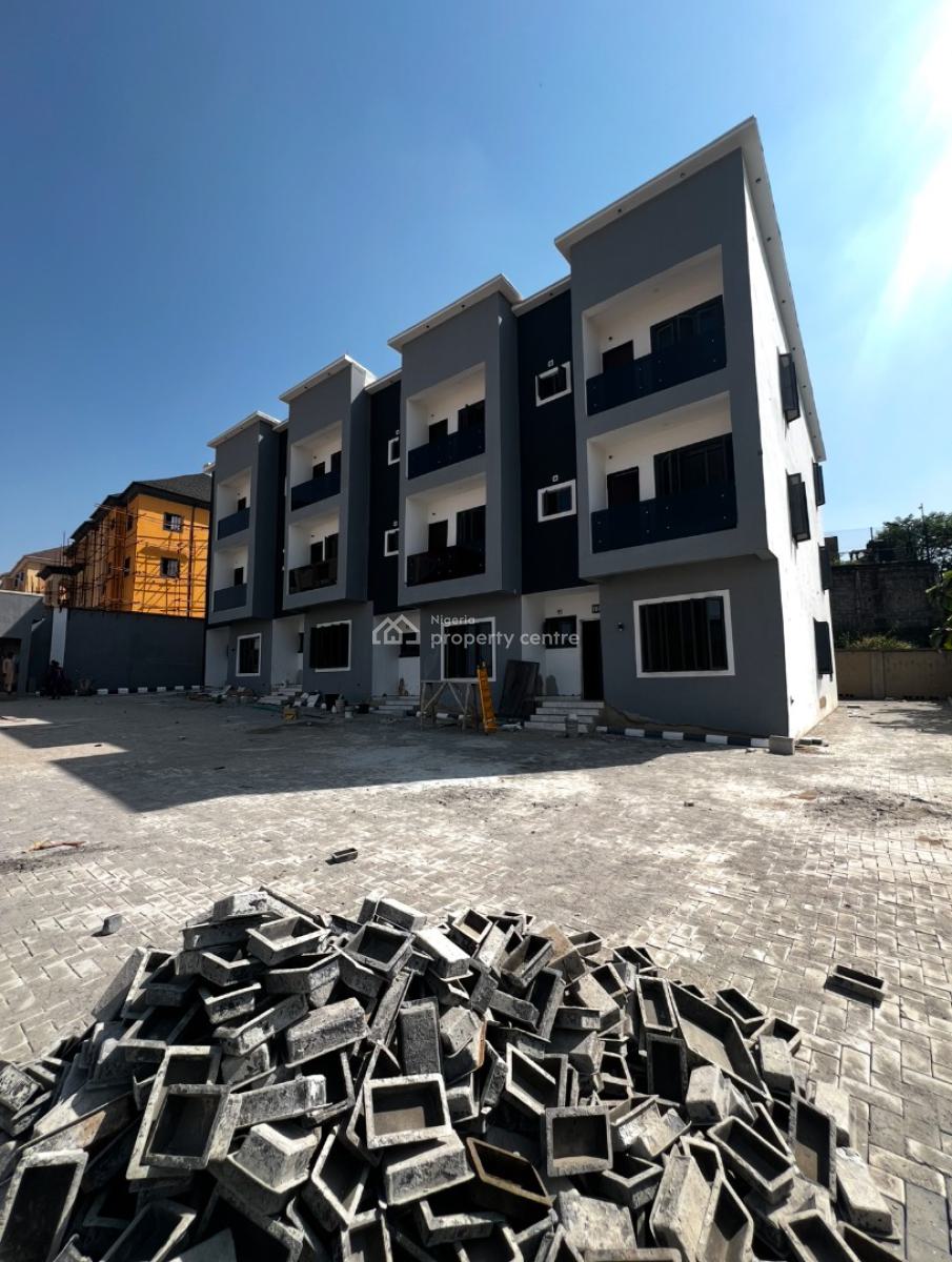 4 Bedroom Terrace with Bq, Guzape District, Abuja, Terraced Duplex for Sale