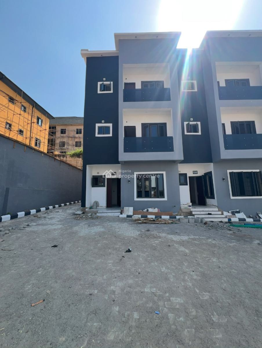 4 Bedroom Terrace with Bq, Guzape District, Abuja, Terraced Duplex for Sale