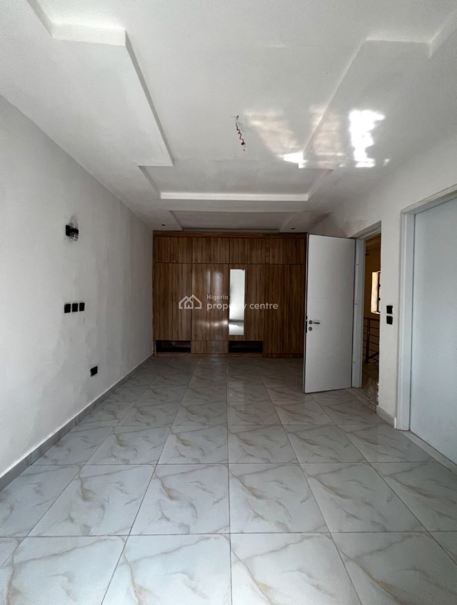 4 Bedroom Terrace with Bq, Guzape District, Abuja, Terraced Duplex for Sale