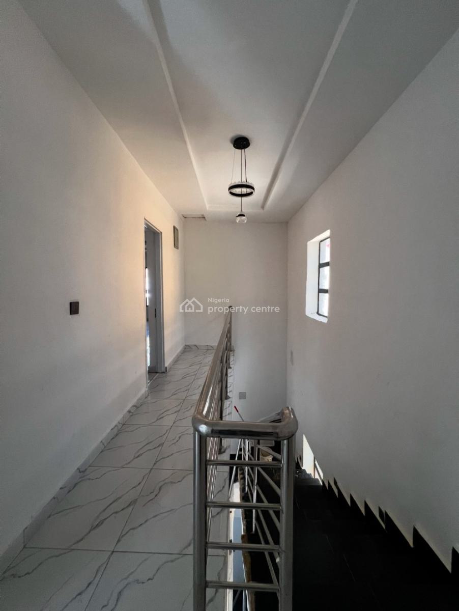 4 Bedroom Terrace with Bq, Guzape District, Abuja, Terraced Duplex for Sale