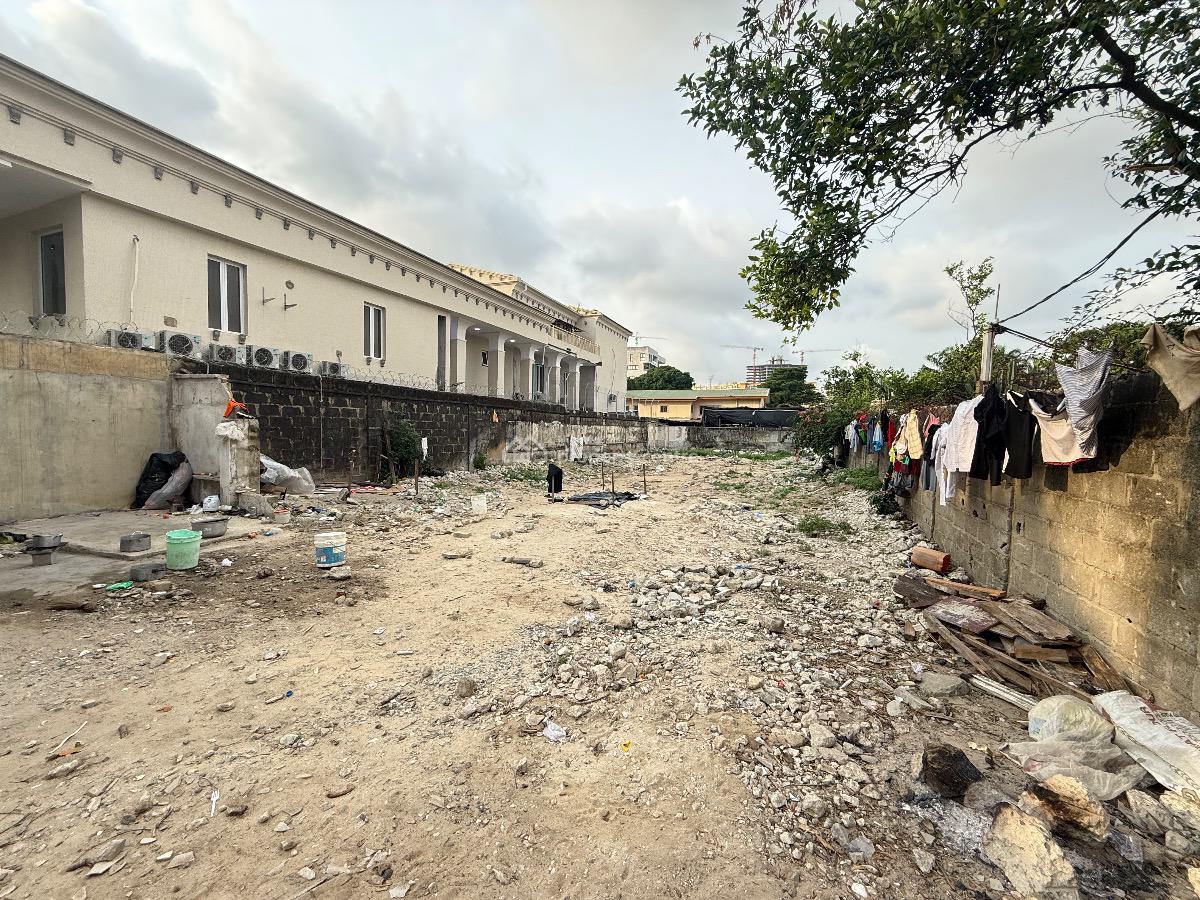 600sqm Fenced Dry  Land Directly on a Busy Road with Amble Space, Victoria Island (vi), Lagos, Land for Rent