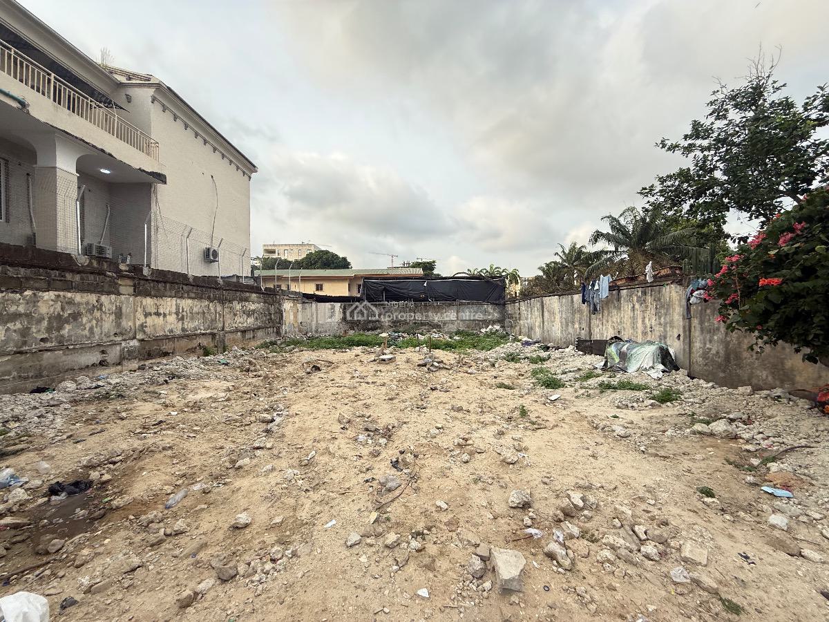 600sqm Fenced Dry  Land Directly on a Busy Road with Amble Space, Victoria Island (vi), Lagos, Land for Rent