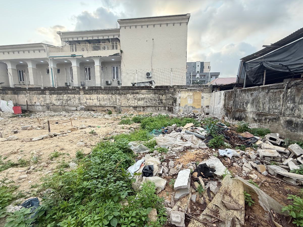 600sqm Fenced Dry  Land Directly on a Busy Road with Amble Space, Victoria Island (vi), Lagos, Land for Rent