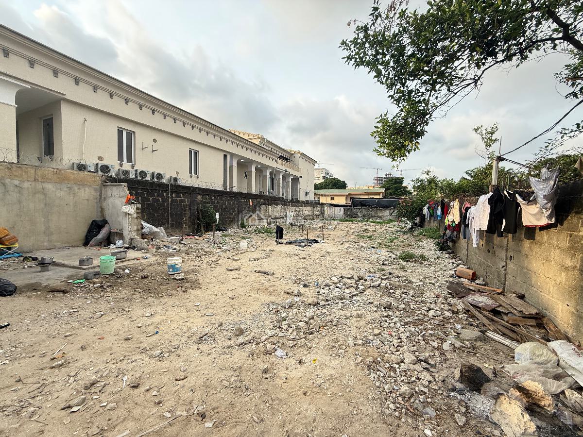 600sqm Fenced Dry  Land Directly on a Busy Road with Amble Space, Victoria Island (vi), Lagos, Land for Rent