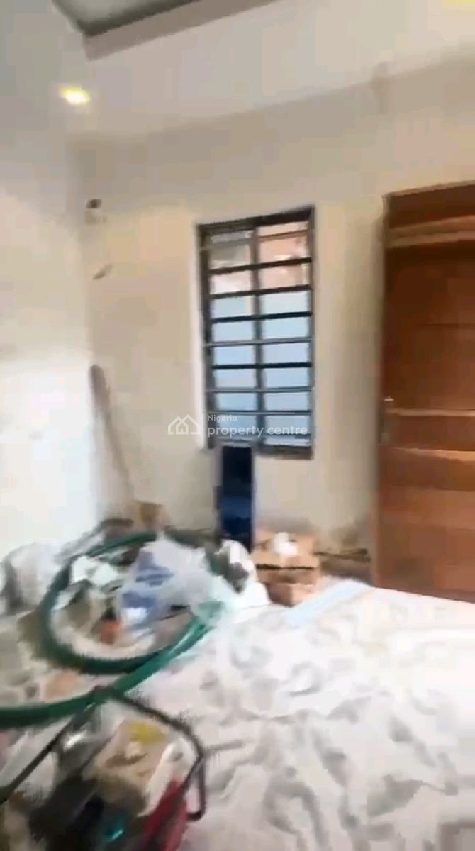 a Tastefully Finished and Standard Roomself Con, Upstairs, Mafowoku Street, Akoka, Yaba, Lagos, Self Contain (single Rooms) for Rent