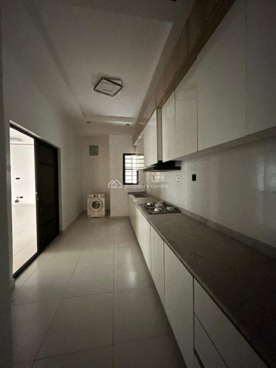 2-bedroom Apartment, Ologolo, Lekki, Lagos, Flat / Apartment for Sale