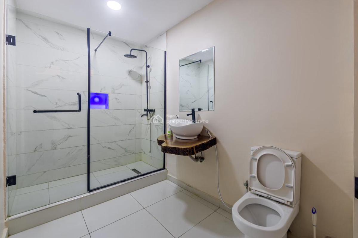 Our Brand New Spacious 3 Bedroom Luxury Airbnb with a Ps5, Bathtub and, Lekki Phase 1, Lekki, Lagos, Flat / Apartment Short Let