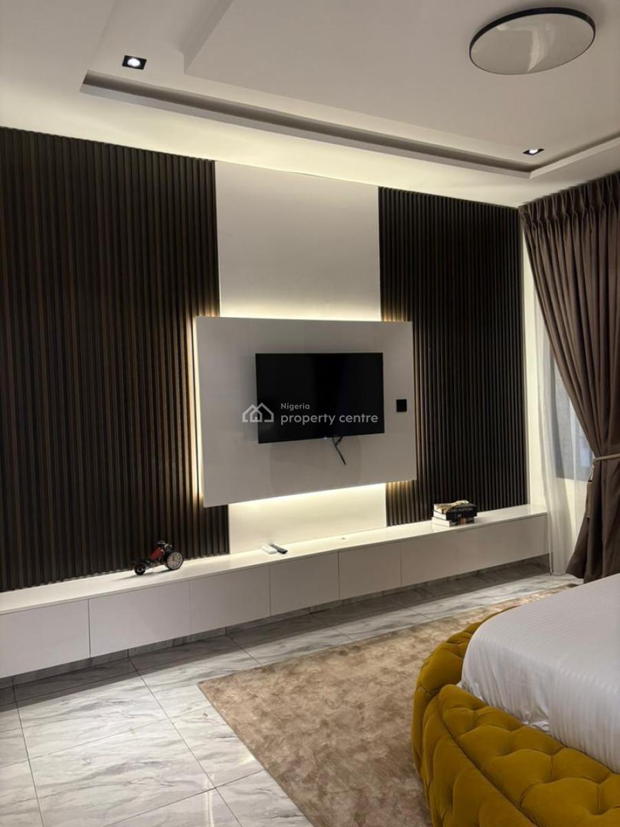 Beautifully Furnished Luxurious 2bedroom Self Compound with Snooker &, Lekki Phase 1, Lekki, Lagos, Flat / Apartment Short Let