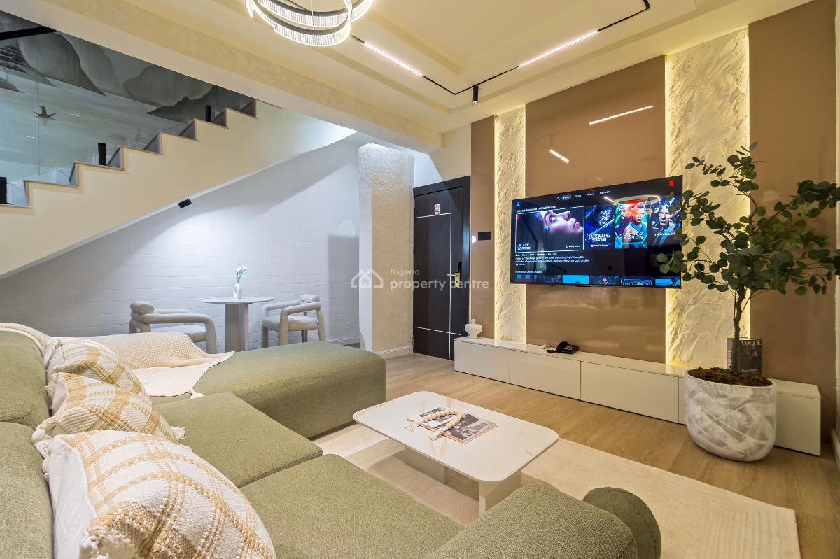 Spacious 2bedroom Apartment Available for Immediately Check in, Lekki Phase 1, Lekki, Lagos, Flat / Apartment Short Let