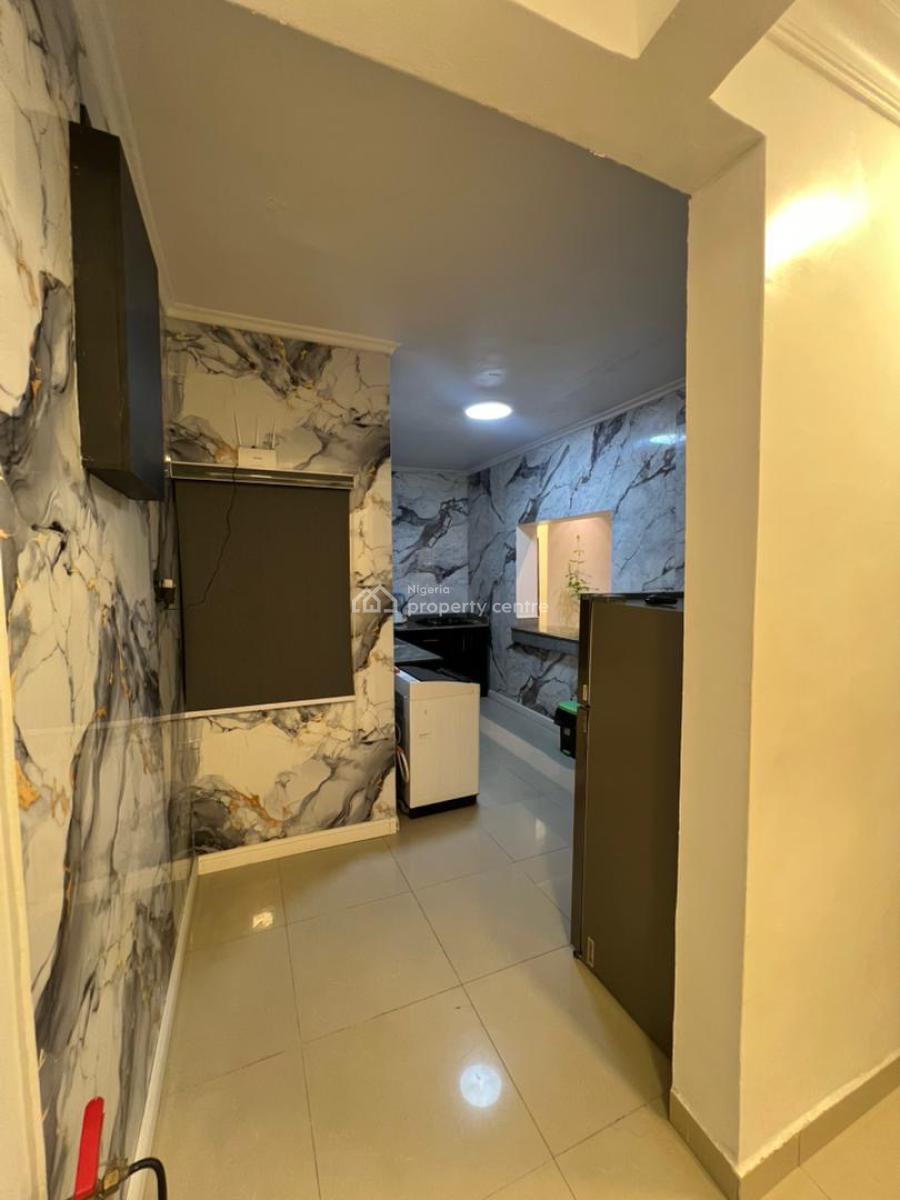 Opulent 3 Bedrooms! Apartment Located in Agungi, Osapa, Lekki, Lagos, Flat / Apartment Short Let