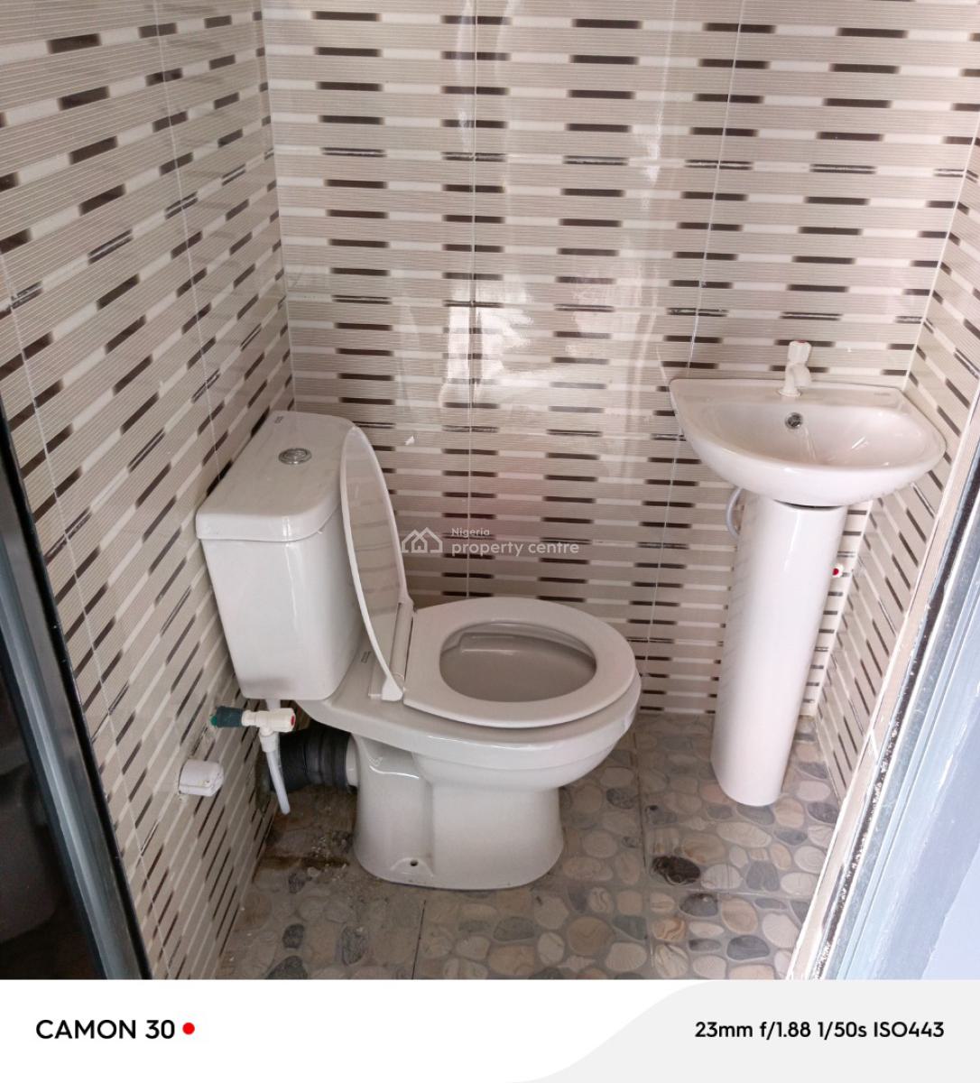 Cheapest 2 Bedroom Flat in Bucknor Estate, Isolo, Lagos, Flat / Apartment for Rent