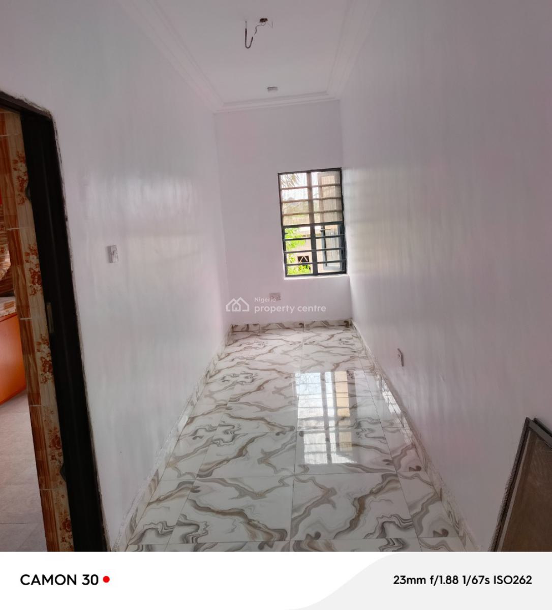 Cheapest 2 Bedroom Flat in Bucknor Estate, Isolo, Lagos, Flat / Apartment for Rent