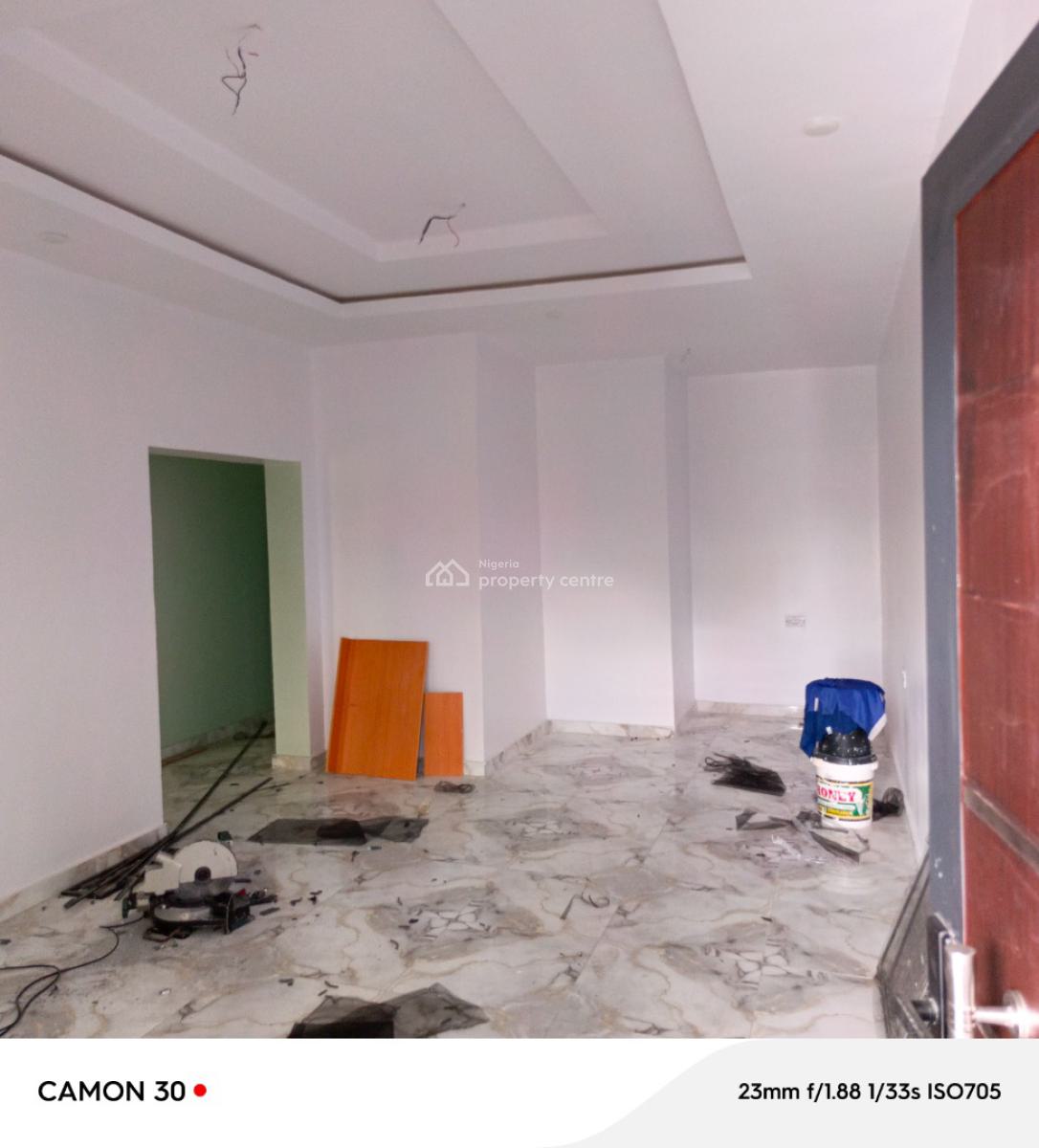 Fantastic 2 Bedroom Flat in Bucknor Estate, Isolo, Lagos, Flat / Apartment for Rent