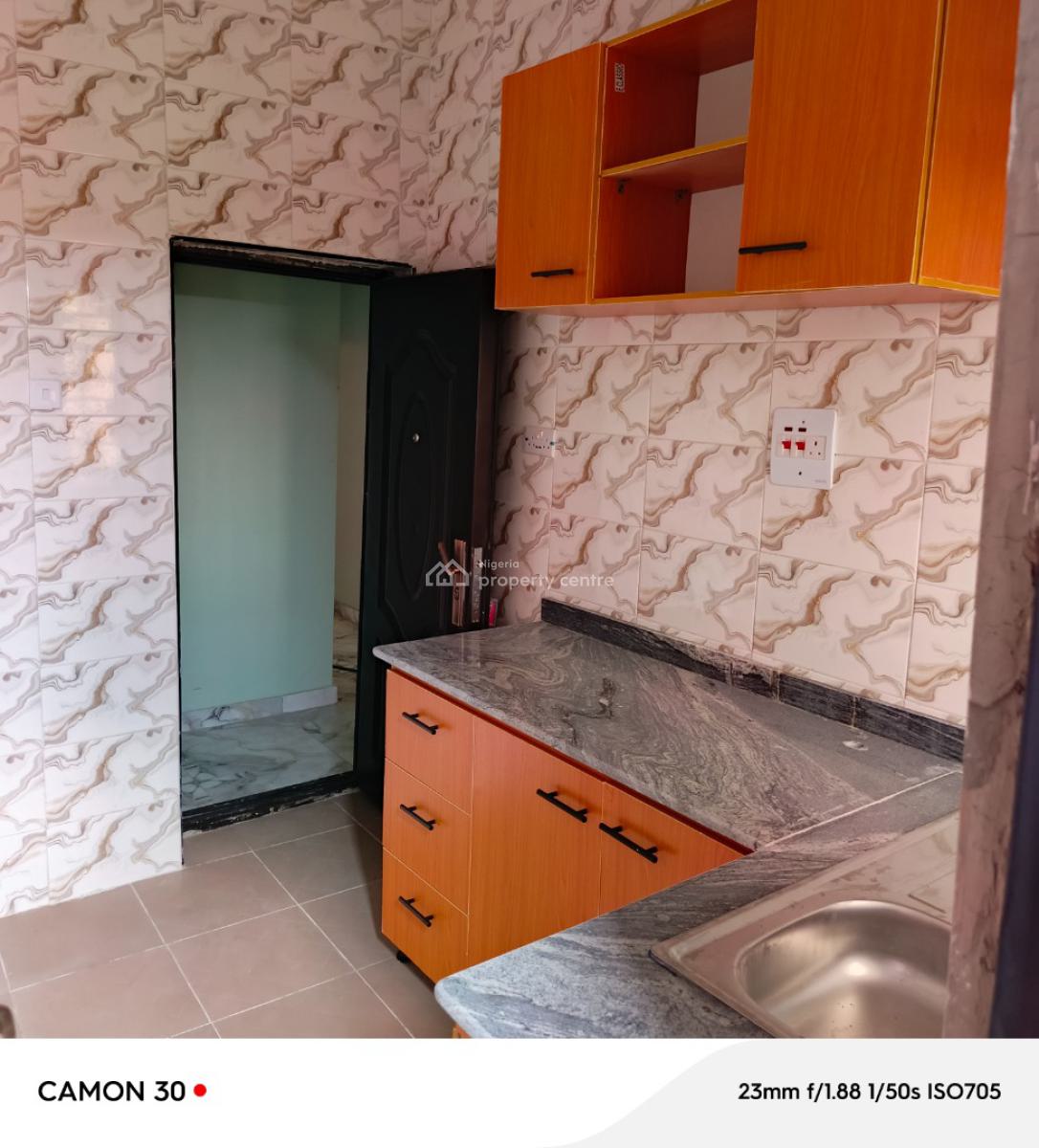 Fantastic 2 Bedroom Flat in Bucknor Estate, Isolo, Lagos, Flat / Apartment for Rent