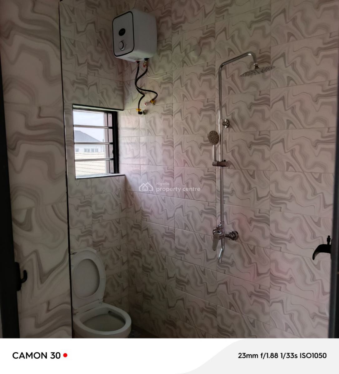 Fantastic 2 Bedroom Flat in Bucknor Estate, Isolo, Lagos, Flat / Apartment for Rent