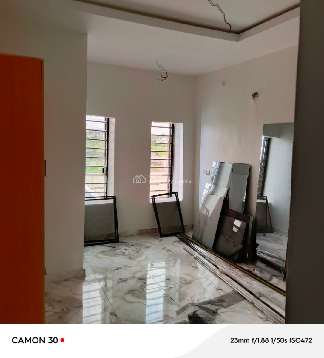 Fantastic 2 Bedroom Flat in Bucknor Estate, Isolo, Lagos, Flat / Apartment for Rent