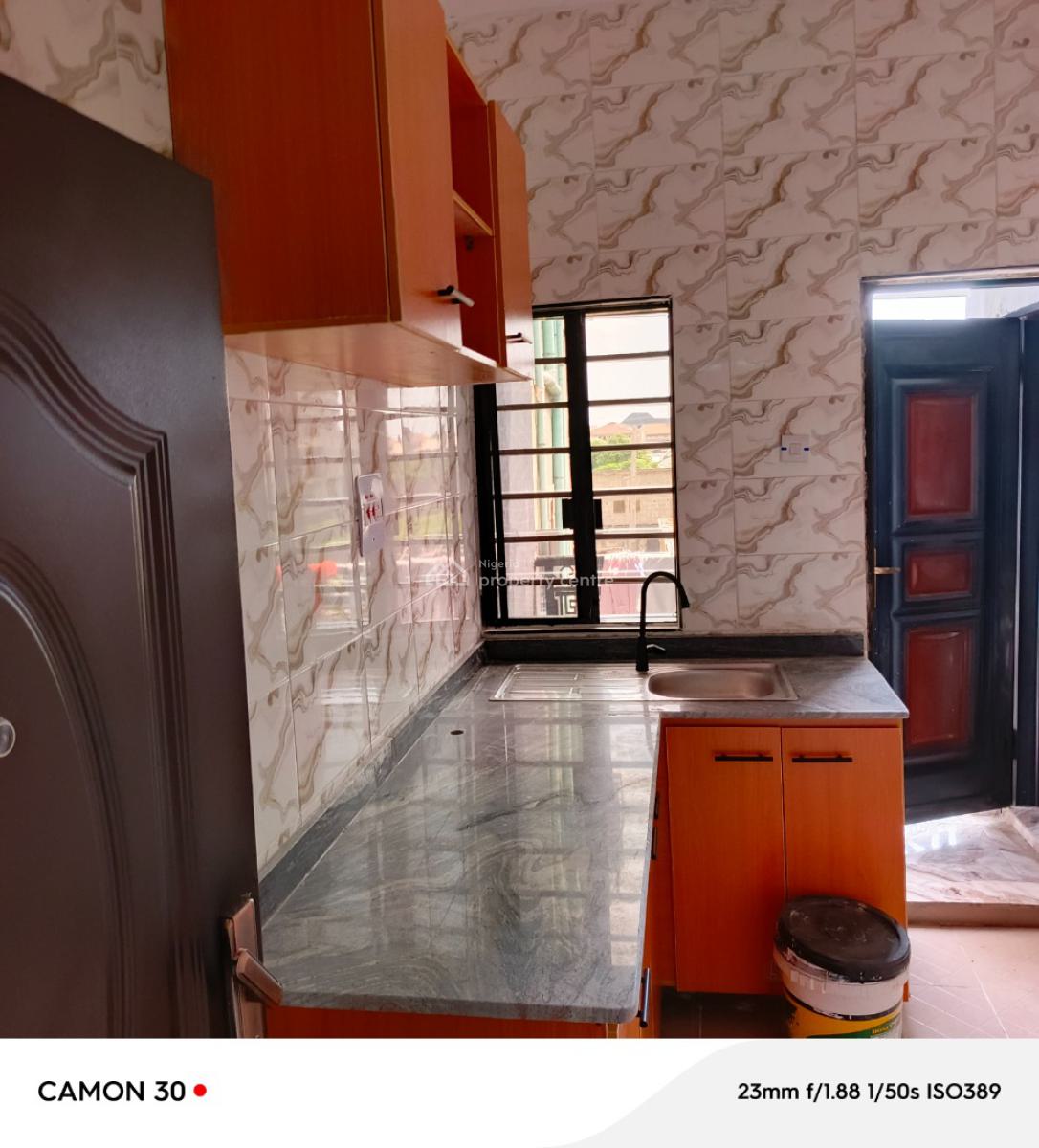 Fantastic 2 Bedroom Flat in Bucknor Estate, Isolo, Lagos, Flat / Apartment for Rent