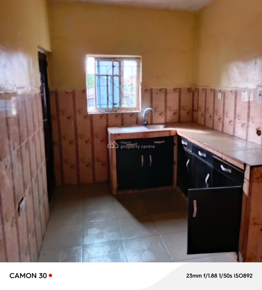 Give Away 2 Bedroom Flat in Fagbile Estate, Isolo, Lagos, Flat / Apartment for Rent