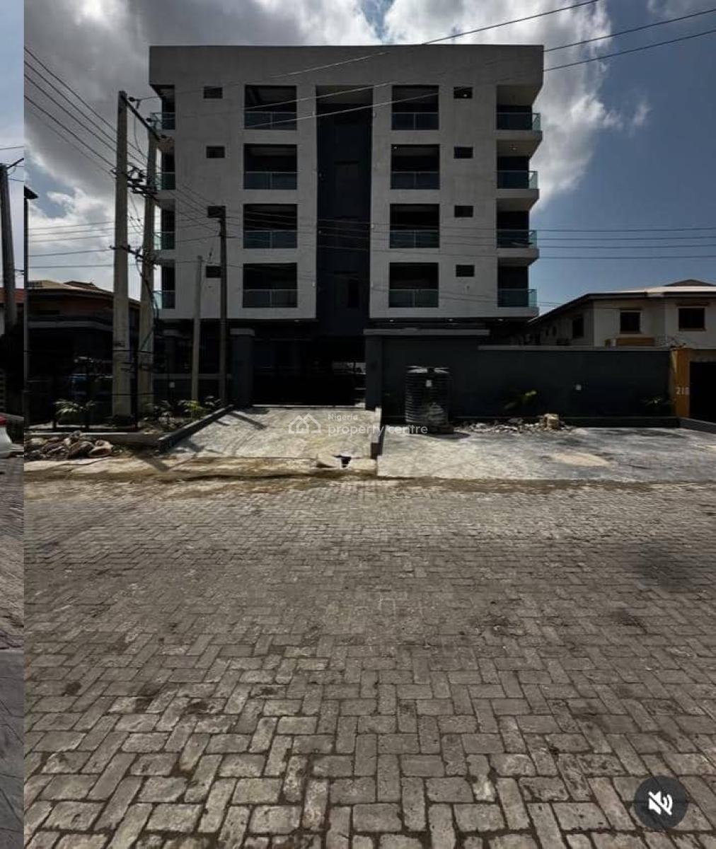 3 Bedroom Luxury Apartments +swimming Pool, Lekki Phase 1, Lekki, Lagos, Flat / Apartment for Rent