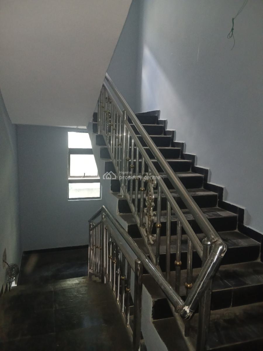 New Luxury 2 Bedrooms, Yaba, Lagos, Flat / Apartment for Rent