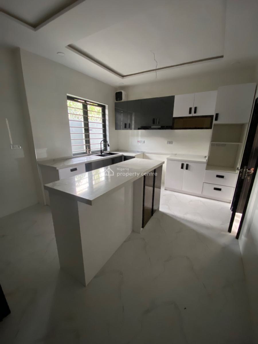 5 Bedroom Semi Detached House, Off Oduduwa Crescent, Ikeja Gra, Ikeja, Lagos, Semi-detached Duplex for Rent