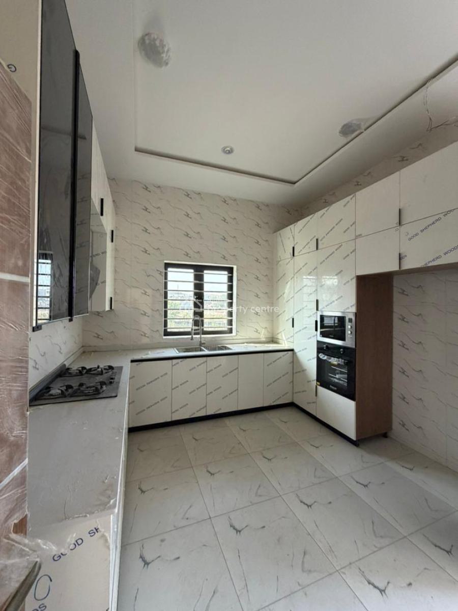 Automated 4bedroom Tarrece Duplex with Bq, Guzape, Guzape District, Abuja, Terraced Duplex for Sale