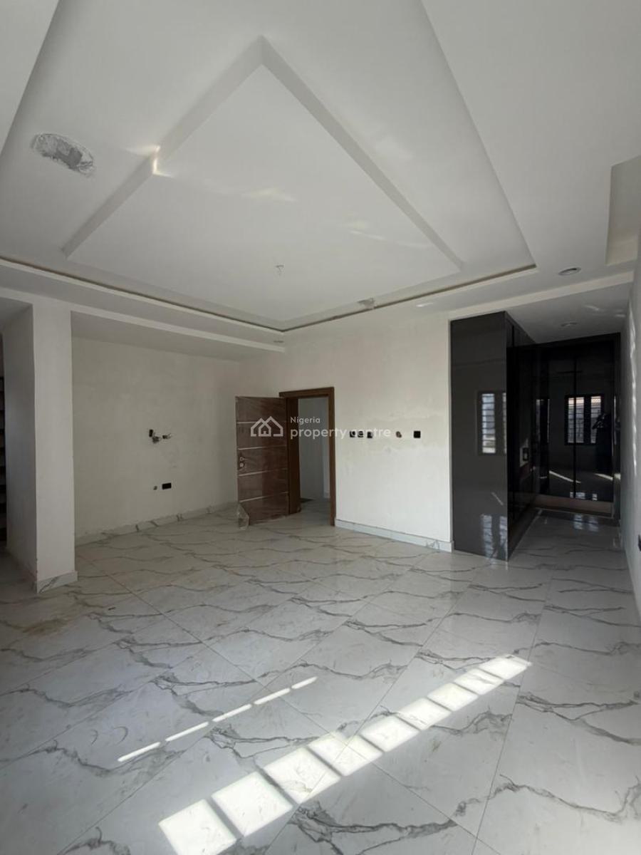 Automated 4bedroom Tarrece Duplex with Bq, Guzape, Guzape District, Abuja, Terraced Duplex for Sale