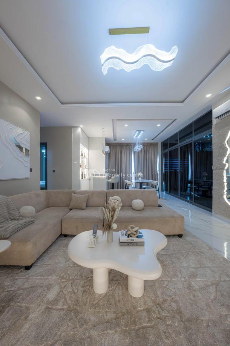 Luxurious 3 Bedroom Apartment, Lekki Phase 1, Lekki, Lagos, Flat / Apartment Short Let