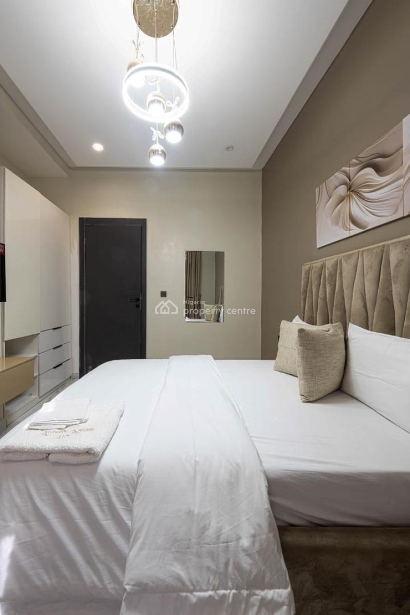 Luxurious 3 Bedroom Apartment, Lekki Phase 1, Lekki, Lagos, Flat / Apartment Short Let