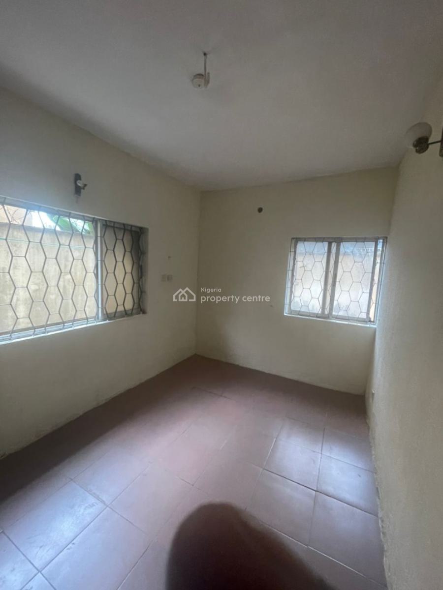 3 Bedroom Flat  Serene Environment Magodo Phase2  Re, Gra Phase 2, Magodo, Lagos, Flat / Apartment for Rent