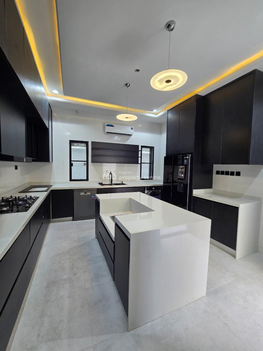 Gorgeous 4 Bedroom Duplex with a Pool,bq,cinema, Lekki Phase 1, Lekki, Lagos, House for Sale