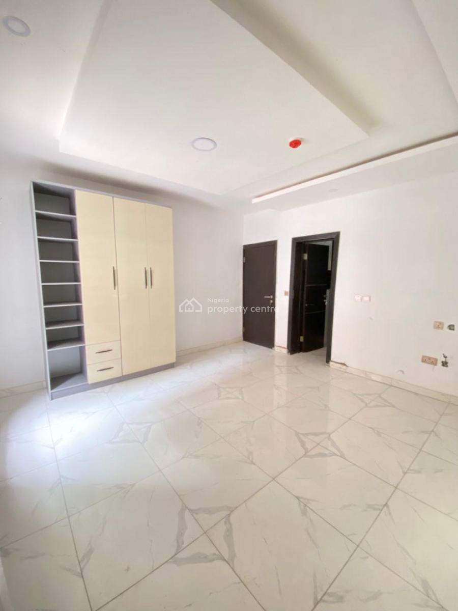 Aesthetically Pleasing 2 Bedroom Apartment with a Bq, Lekki Phase 1, Lekki, Lagos, Flat / Apartment for Sale