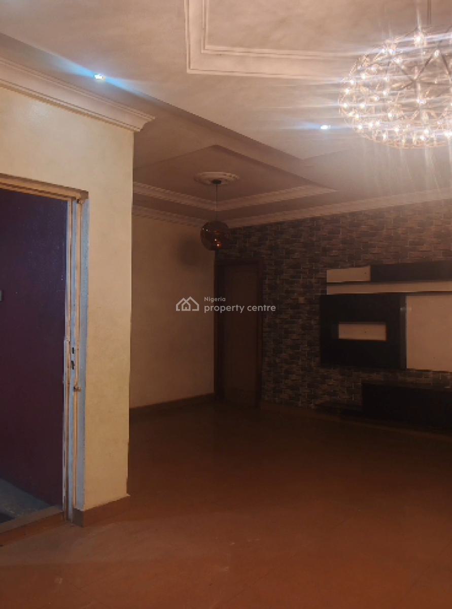 3 Bedroom Flat, Off Commercial Avenue, Sabo, Yaba, Lagos, Flat / Apartment for Rent