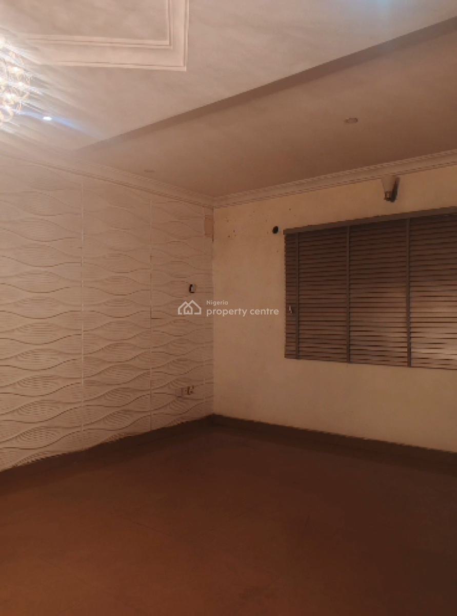 3 Bedroom Flat, Off Commercial Avenue, Sabo, Yaba, Lagos, Flat / Apartment for Rent